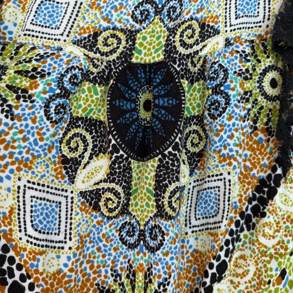 Colorful Patterned Women's Top - Picture 6 of 6